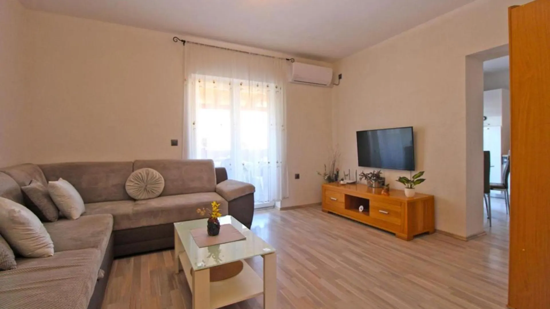 Spacious Apartment With Terrace And Bbq Fažana